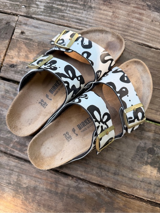 Birkenstock Arizona Two-Strap Sandals in White and Black Floral RARE